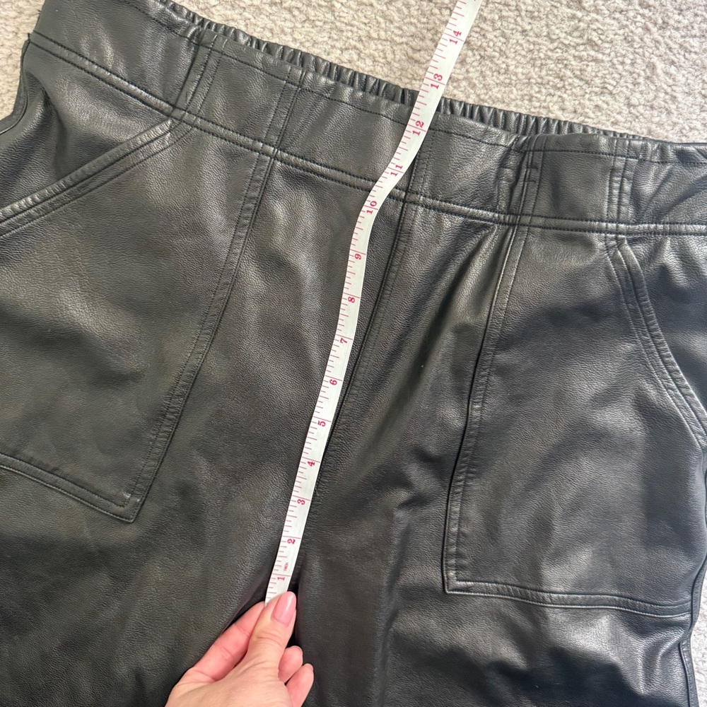 SPANX Black faux leather pull on joggers with pockets size L - Picture 8 of 9